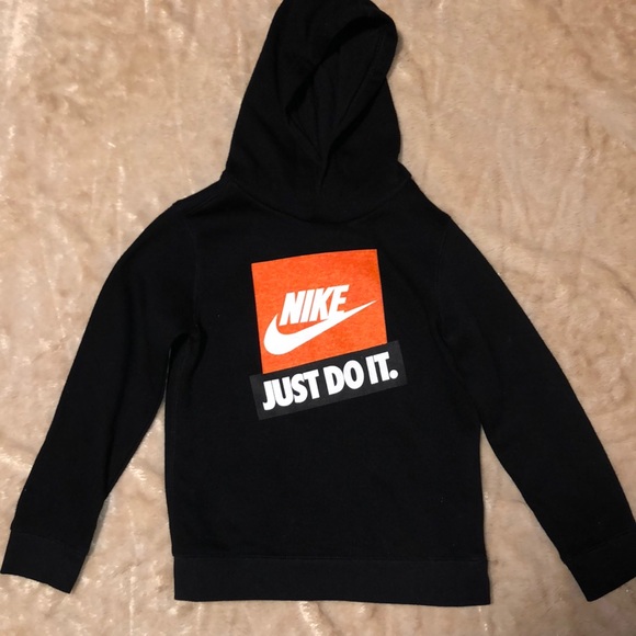 Nike Other - NIKE HOODED SWEATSHIRT